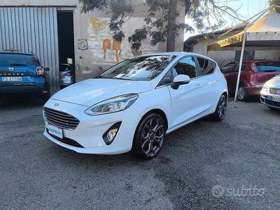 Usata Ford Fiesta Titanium 86 CV (63 kW) 2020 Bianco Utilitaria