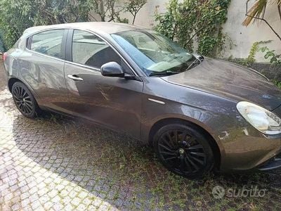 Usata Alfa Romeo Giulietta Exclusive 170 CV (125 kW) 2011 Grigio Utilitaria