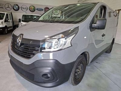 Usata Renault Trafic 95 CV (69 kW) 2018 Grigio Monovolume