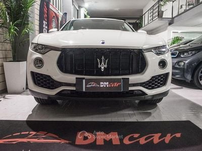 Usata Maserati Levante GranLusso 250 CV (183 kW) 2018 Bianco SUV