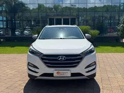 Usata Hyundai Tucson Comfort 141 CV (103 kW) 2017 Bianco SUV