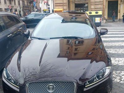 usata Jaguar XF Sportbrake 2.2d Portfolio 200cv auto