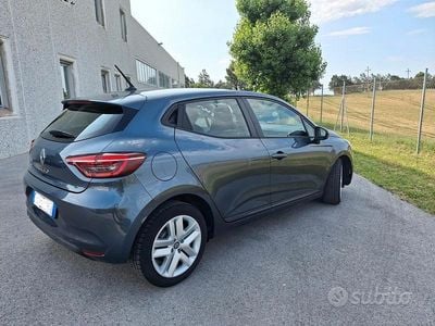 Usata Renault Clio V Evolution 101 CV (74 kW) 2022 Blu Berlina