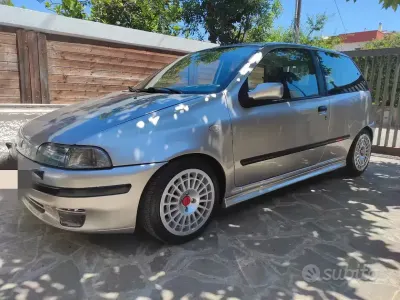 Usata Fiat Punto 131 CV (96 kW) 1996 Grigio Berlina