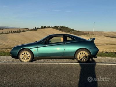 Begagnad Alfa Romeo GTV 201 HK (147 kW) 1998 Grön Sportkupé