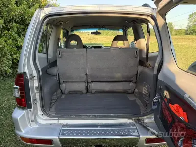 Usata Mitsubishi Pajero 160 CV (117 kW) 2002 Grigio SUV