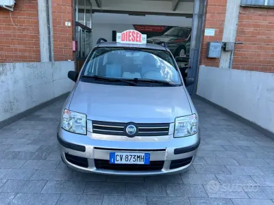 Usata Fiat Panda Emotion 69 CV (50 kW) 2005 Grigio Utilitaria