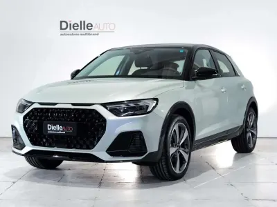 Nuova Audi A1 Ambiente 158 CV (116 kW) 2026 Argento cavo metallizzato tett SUV