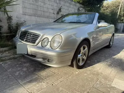 Usata Mercedes CLK230 197 CV (144 kW) 2001 Grigio Cabrio