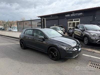 Usata VW Golf VIII 115 CV (84 kW) 2022 Grigio Berlina