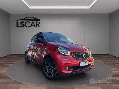 Usado Smart ForFour Passion 71 CV (52 kW) 2016 Rojo Utilitario