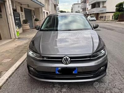 Usata VW Polo Comfortline 95 CV (69 kW) 2018 Grigio Utilitaria