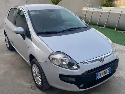 Usata Fiat Punto Evo Emotion 70 CV (51 kW) 2011 Grigio Utilitaria