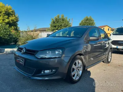 Usata VW Polo Comfortline 90 CV (66 kW) 2011 Grigio Utilitaria