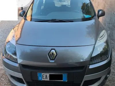 Usata Renault Scénic 130 CV (95 kW) 2010 Monovolume