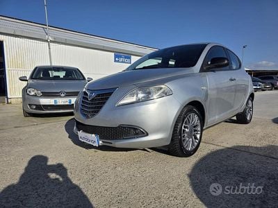 Usata Lancia Ypsilon Gold 69 CV (50 kW) 2011 Grigio Utilitaria