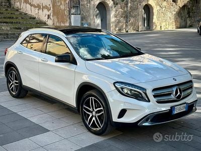 Usata Mercedes GLA200 Sport Edition 136 CV (100 kW) 2016 Bianco SUV