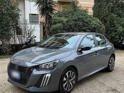 Usata Peugeot 208 Active 2024 Grigio Utilitaria