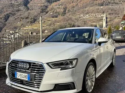 Usata Audi A3 Sportback e-tron Ambiente 150 CV (110 kW) 2017 Utilitaria