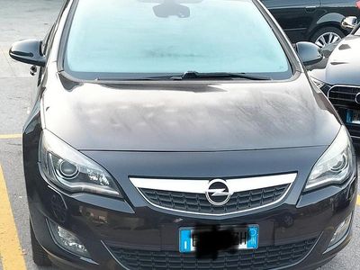 Usata Opel Astra 60 CV (44 kW) 2010 Nero Station wagon