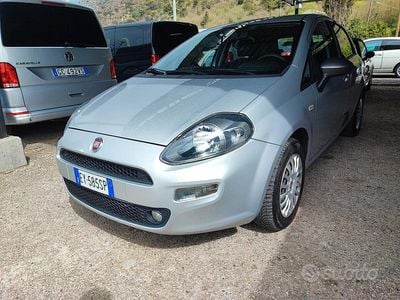 Usata Fiat Punto Lounge 75 CV (55 kW) 2015 Grigio Utilitaria