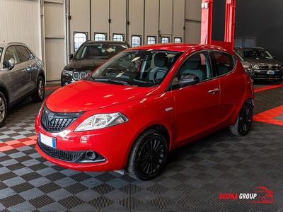 Usata Lancia Ypsilon Silver 69 CV (50 kW) 2023 Rosso Utilitaria
