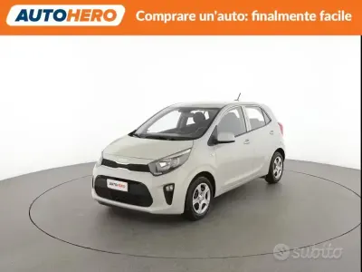 Usata Kia Picanto Urban 67 CV (49 kW) 2024 Beige Utilitaria