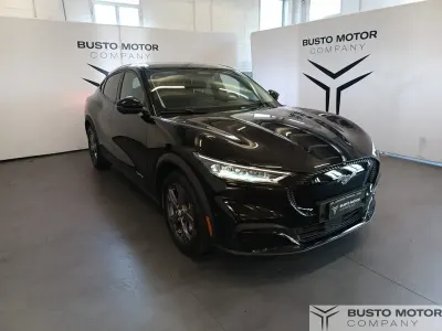 Usata Ford Mustang Mach-E Standard Range 197 kW (269 CV) 2022 Nero / metallizzato SUV