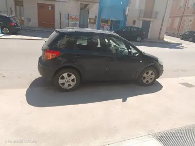 Usata Fiat Sedici 120 CV (88 kW) 2008 Nero SUV