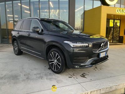 Usata Volvo XC90 Momentum 235 CV (172 kW) 2021 Grigio SUV