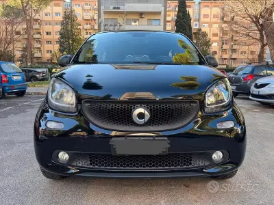 Usado Smart ForFour Passion 71 CV (52 kW) 2017 Negro Utilitario