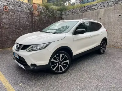 Usata Nissan Qashqai 131 CV (96 kW) 2015 Bianco SUV