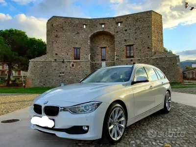 Usata BMW 318 143 CV (105 kW) 2013 Bianco Station wagon