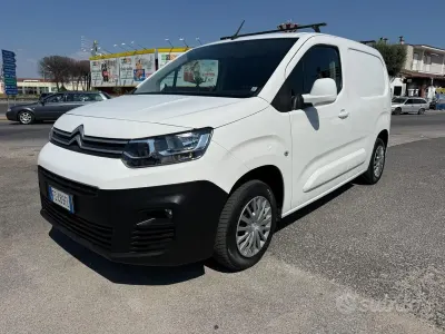 Usata Citroën Berlingo 99 CV (72 kW) 2018 Bianco Monovolume