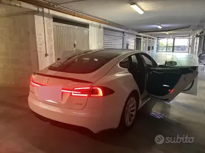 Usata Tesla Model S 158 kW (215 CV) 2017 Bianco Utilitaria