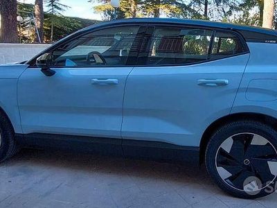 Usata Volvo EX30 Plus 200 kW (272 CV) 2024 Blu/azzurro SUV
