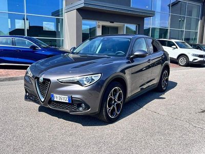 Usata Alfa Romeo Stelvio Executive 210 CV (154 kW) 2018 Grigio SUV