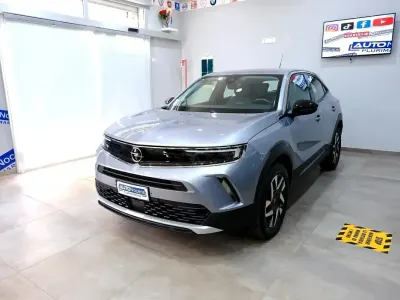 Usata Opel Mokka Elegance 136 CV (100 kW) 2023 Argento SUV