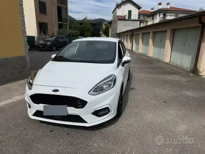 Usata Ford Fiesta ST-Line 86 CV (63 kW) 2018 Bianco Utilitaria