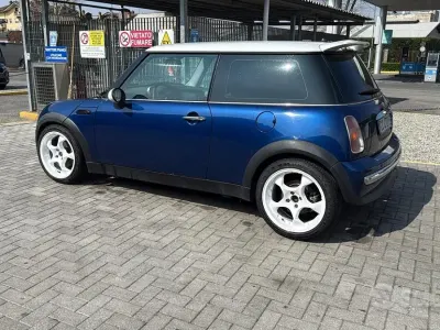 Usata Mini Cooper 116 CV (85 kW) 2003 Bluazzurro Utilitaria
