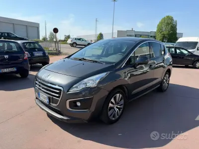 Usata Peugeot 3008 Business-Line 115 CV (84 kW) 2014 Grigio Station wagon