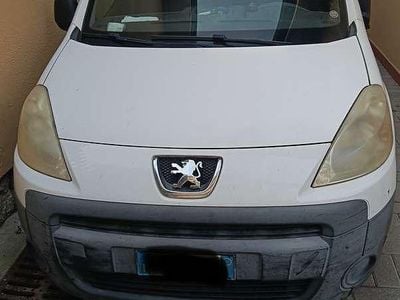 Usata Peugeot TePee Comfort 90 CV (66 kW) 2011 Bianco Furgone