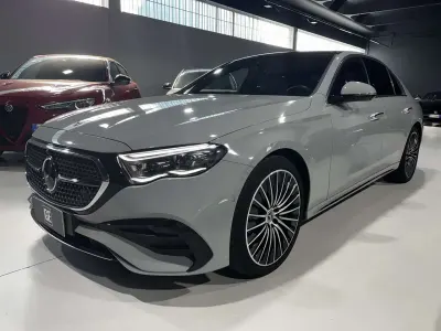 Usata Mercedes E220 AMG Line Premium Plus 197 CV (144 kW) 2023 Grigio alpi Berlina