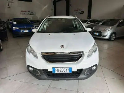 Usata Peugeot 2008 Allure 82 CV (60 kW) 2015 Bianco SUV