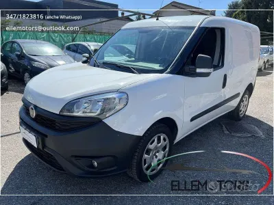 Usata Fiat Doblò 120 CV (88 kW) 2016 Argento Monovolume