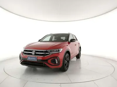 Usata VW T-Roc R-line 110 CV (80 kW) 2022 P8 kings red metallizzato SUV