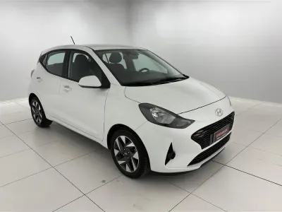 Usata Hyundai i10 66 CV (48 kW) 2024 Bianco Utilitaria