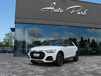 Nuova Audi A1 Ambiente 116 CV (85 kW) 2026 Bianco ghiacciaio metallizzato SUV