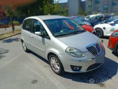 Usata Lancia Musa 95 CV (69 kW) 2009 Grigio Monovolume