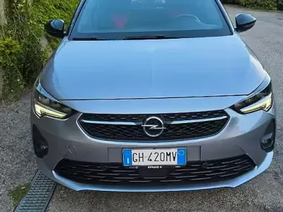 Usata Opel Corsa GS Line 56 kW (77 CV) 2021 Grigio Utilitaria